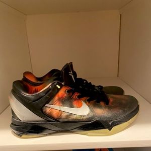 Kobe 7 galaxy sz 11